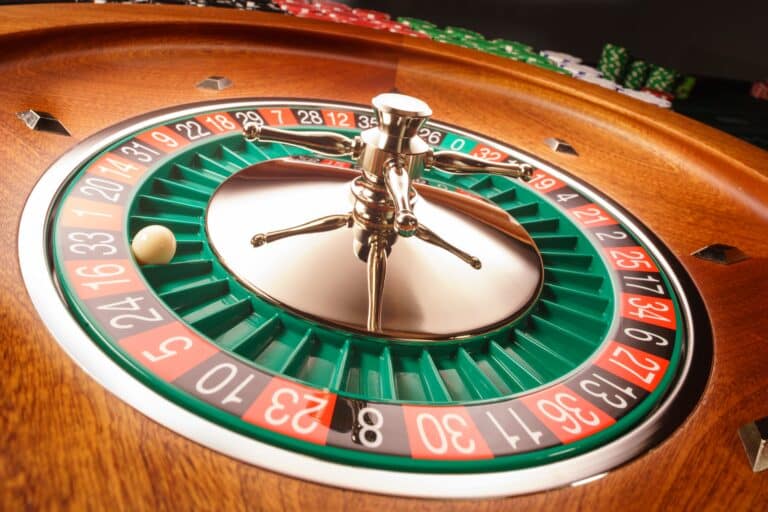 Inside Bets and Outside Bets in Roulette: Understanding the Odds